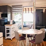 公寓 Un Sejour Ideal A Deux Pas De La 耶尔